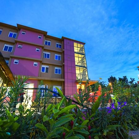Nyumbani Hotel Кампала Екстериор снимка