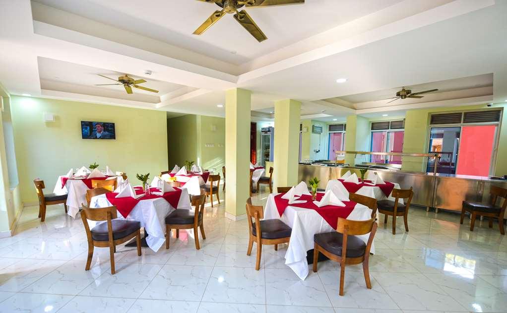 Nyumbani Hotel Кампала Ресторант снимка